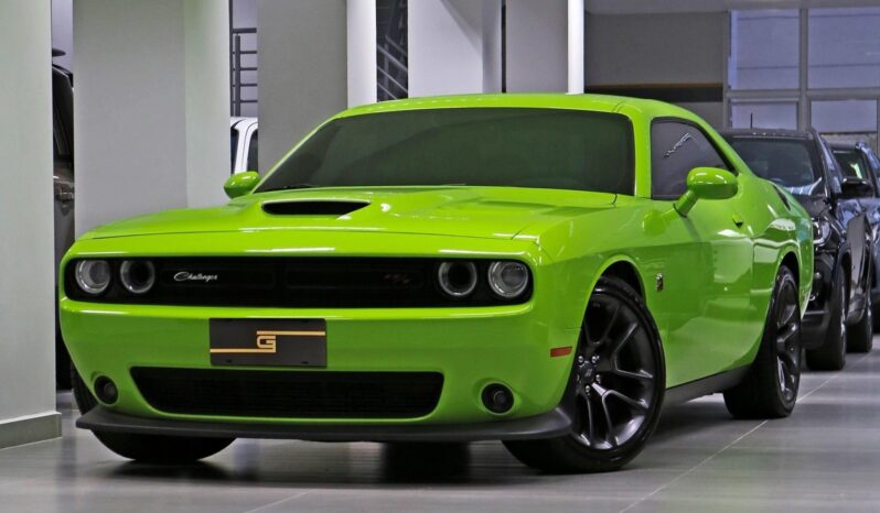 
								DODGE CHALLENGER cheio									