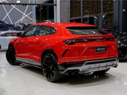 
										LAMBORGHINI URUS cheio									