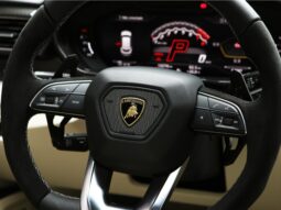 
										LAMBORGHINI URUS cheio									
