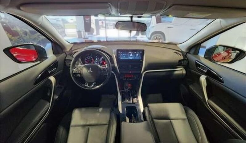 
								MITSUBISHI ECLIPSE CROSS cheio									