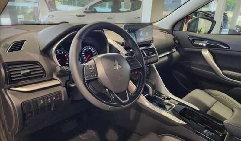 
								MITSUBISHI ECLIPSE CROSS cheio									