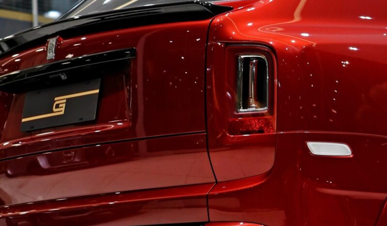
								ROLLS-ROYCE CULLINAN cheio									