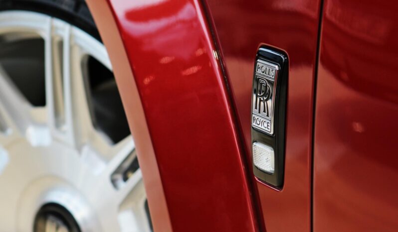 
								ROLLS-ROYCE CULLINAN cheio									