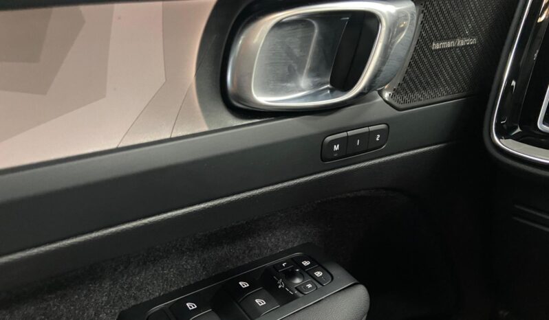 
								VOLVO XC40 P6 RECHARGE ELECTRIC PLUS AWD cheio									